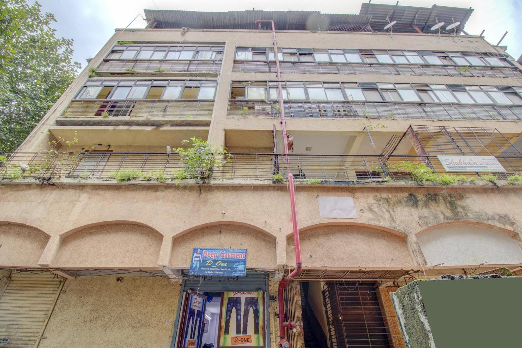 Hotel Della Comfort Near Ambreshwar Shiv Mandir, Ambernath Amarnāth Exterior foto
